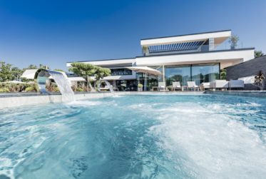 VILLA DE LUXE
