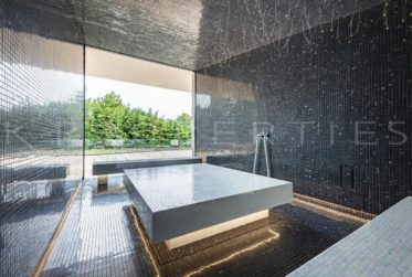 VILLA DE LUXE