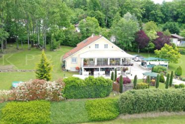 Ancienne ferme vaudoise avec pressoir