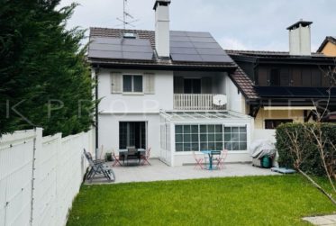 MAGNIFIQUE VILLA CONTIGUE