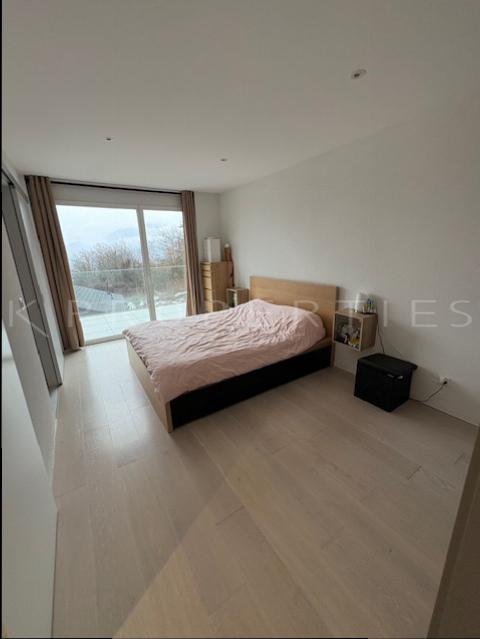 Spacieux 4½ pièces avec grande terrasse et vue dégagée – Champlan